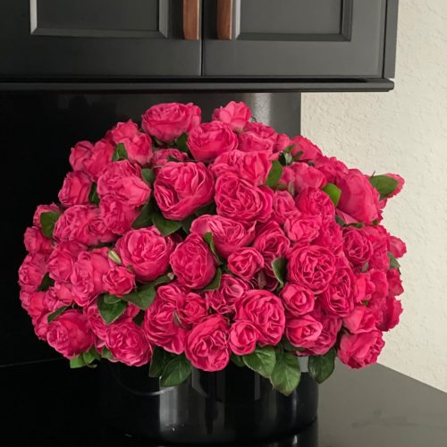 Dark Pink English Roses in Black Glass Plate Vase